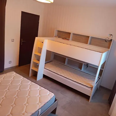 T3 Rez De Jardin Dans Apartment *